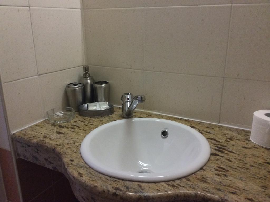 National Hotel Ruse Pokoj fotografie