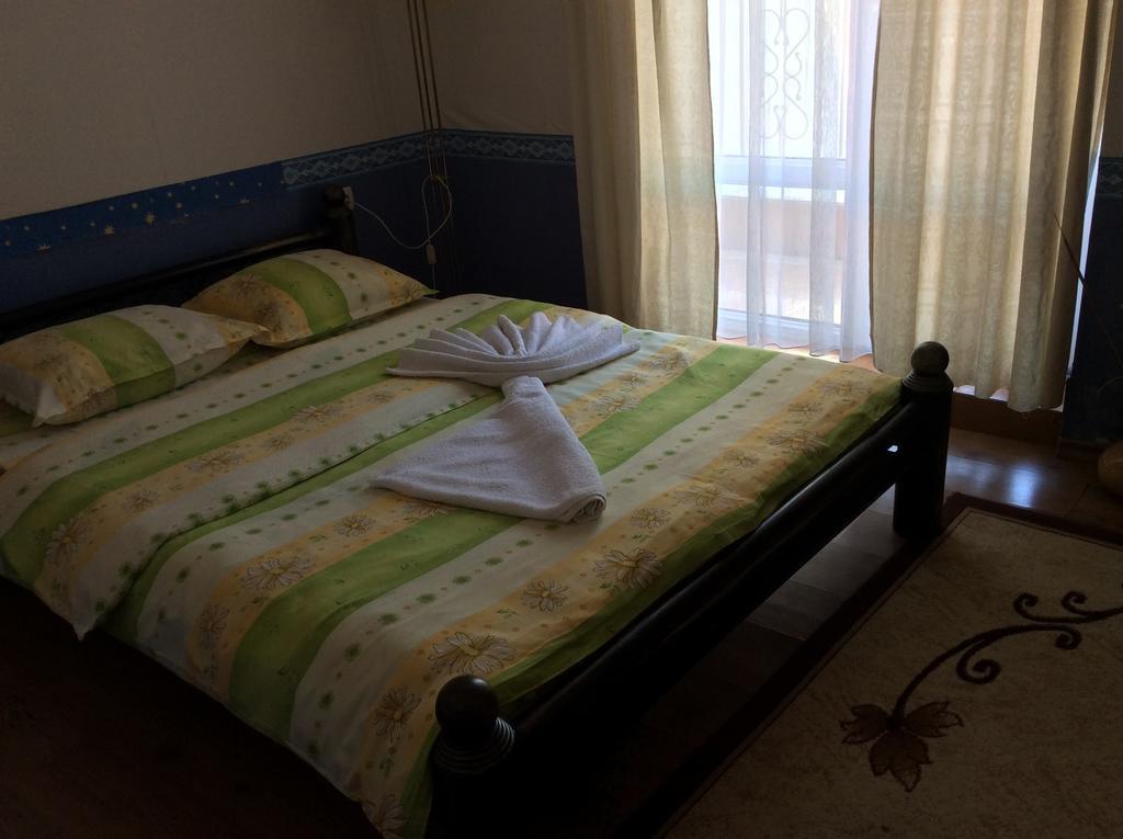 National Hotel Ruse Pokoj fotografie