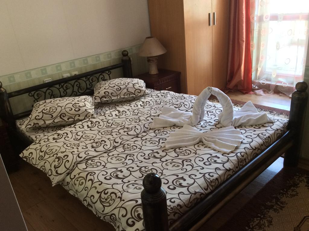 National Hotel Ruse Pokoj fotografie